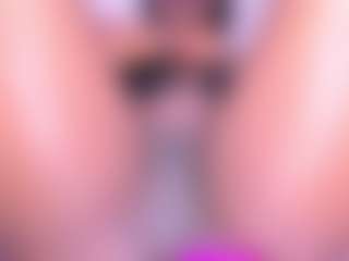 IrisHerrera's Live Sex Cam Show
