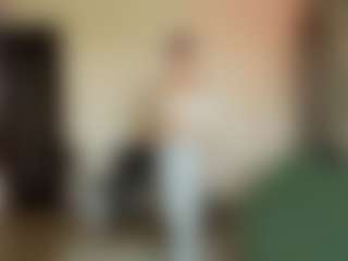 Leylla13's Live Sex Cam Show