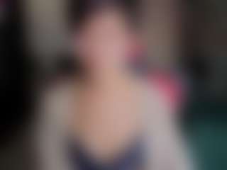 Leylla13's Live Sex Cam Show