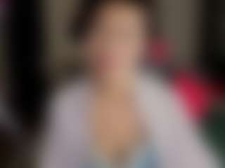 Leylla13's Live Sex Cam Show