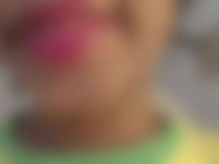 Show de cam en vivo con Miya Big Ass - Full Nudity en Camsoda