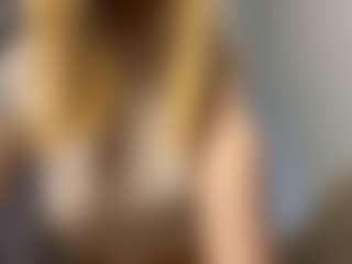 Live cam show with Stasy - Blonde Hair Middle Aged on SquirtSoMuch