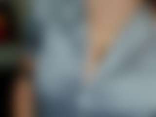 Live cam show with Leilabeayte24 - Shower on Latina Girls
