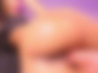Live cam show with Megan-Mayers - Young Adult on Uber Horny