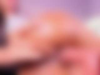 Live cam show with Megan-Mayers - Fingerass on livesuperchat.net