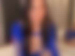 Live cam show with mia-collins - Green Eyes on googirlz