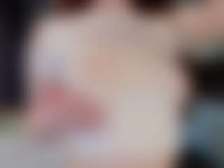 Live cam show with GoodWid - Moaning on SquirtSoMuch