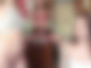 Live cam show with Hot-Caramells - Fingering on Camsoda