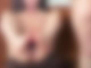 Live cam show with Hot-Caramells - Anal on Gym Cam Girls