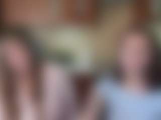 Live cam show with Hot-Caramells - Skinny on madthumbs