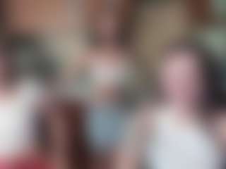 Live cam show with Hot-Caramells - Fingering on madthumbs