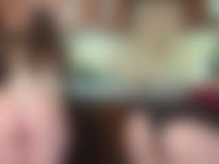 Live cam show with Hot-Caramells - Fingering on Camsoda