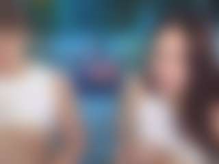 Live cam show with Hot-Caramells - Skinny on Camsoda