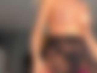 Lisa Flowers's Live Sex Cam Show
