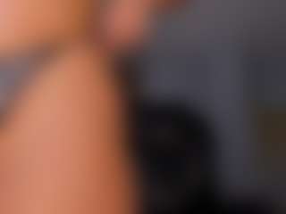 Live cam show with Lisa Flowers - Handjob on camwithhim.com