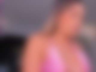 Live cam show with Lisa Flowers - Blonde Hair on Fit Hotties