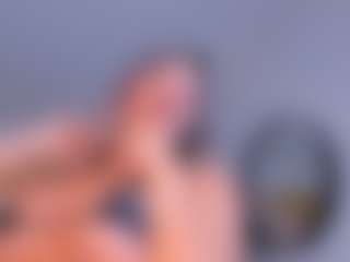 Live cam show with Lisa Flowers - Blonde Hair on Camsoda