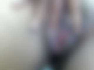 ValeriaGil's Live Sex Cam Show
