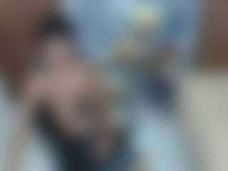Live cam show with chrisshott - Orgasm on AdultVida.com