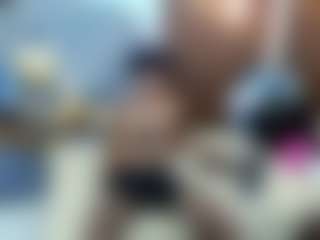 Live cam show with chrisshott - Tease on TottyGirls