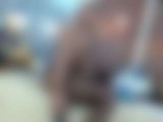 Live cam show with chrisshott - Drinking on Stripli.com