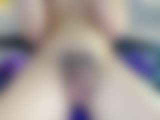 Live cam show with hollmanfronsh - Facial Piercings on Strip Flash - Live Sex Shows