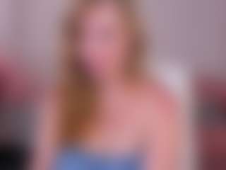 Live cam show with Marie - Blonde Hair on SquirtSoMuch