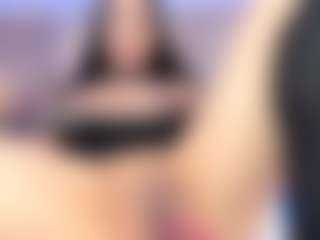 Live cam show with Mia K - Brown Hair on googirlz