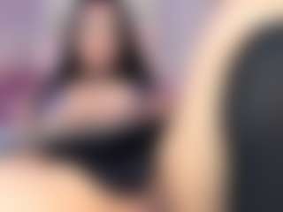 Live cam show with Mia K - Small Tits on CamSodaAdn