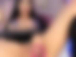 Live cam show with Mia K - Smoking on mypornchat.com