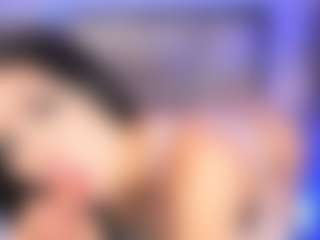Live cam show with Mia K - Brown Hair on Fling VIP Chat