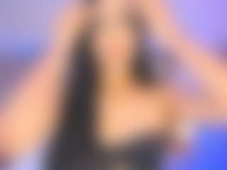 Live cam show with Mia K - Lush Brown Hair on SquirtSoMuch