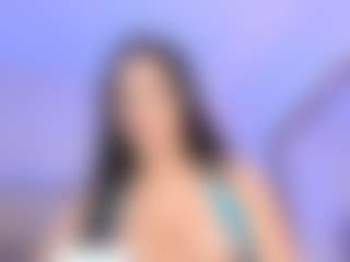 Live cam show with Mia K - Flashing on eurowanks.com