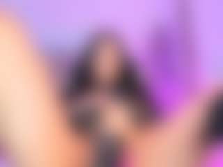 Live cam show with Mia K - Shaved Pussy Brown Hair on CamSodaAdn