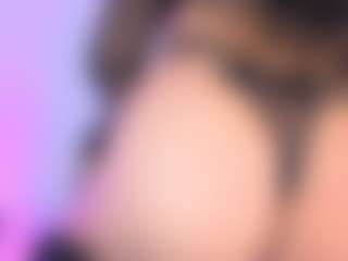 Live cam show with Mia K - Small Tits on liverealitysex.com