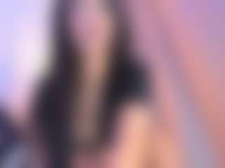 Live cam show with Mia K - Brown Eyes Brown Hair on Camsoda