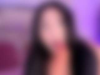Live cam show with Mia K - Shaved Pussy Curvy on luckytryst.com