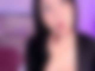 Live cam show with Mia K - Dildo Or Vibrator on Camsoda