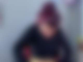 Live cam show with Raven-rouge - Hairy Pussy Red Hair on AdultVida.com