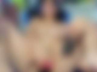 Live cam show with Raven-rouge - Butt Plug on livesuperchat.net