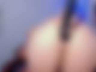 Live cam show with Raven-rouge - Drinking on Camsoda
