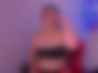 Live cam show with Raven-rouge - Smoking on Mixed Magazine Live