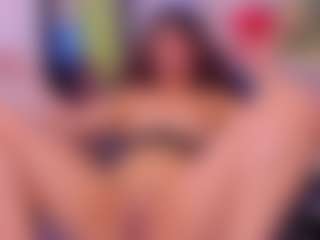 Live cam show with Raven-rouge - Red Hair Squirt on livesuperchat.net