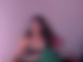 Live cam show with Raven-rouge - Butt Plug on Camsoda