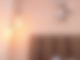 Live cam show with Amy-wats0n - Average on SquirtSoMuch