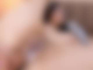 Live cam show with Amy-wats0n - Average on fapnchat