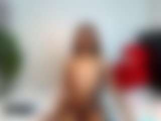 Live cam show with Lunahh - Mature on Camsoda