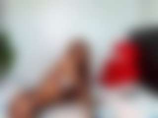 Live cam show with Lunahh - Camel Toe on Soda Cam