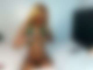 Live cam show with Lunahh - Facial on CamwithHer