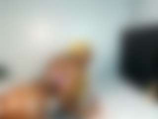 Lunahh's Live Sex Cam Show